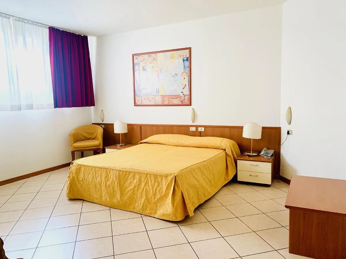 Hotel San Siro Fiera Milano 2*,  İtalya